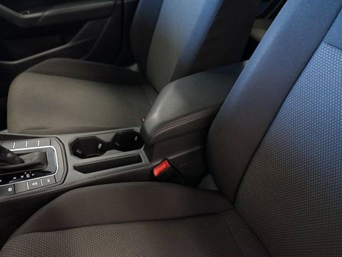 Used 2019 Volkswagen Jetta R-Line FWD image 26