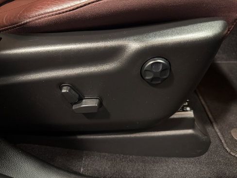 Used 2023 Dodge Durango GT image 24