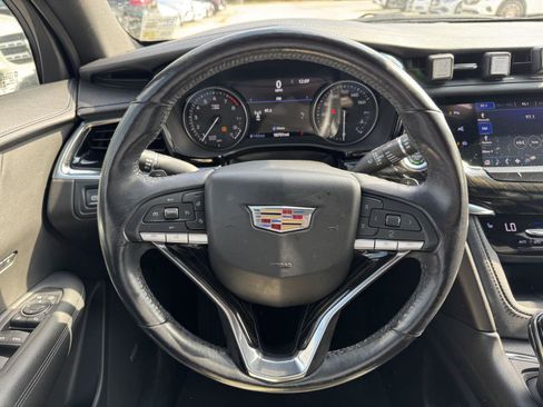 Used 2020 Cadillac XT6 Premium Luxury image 10