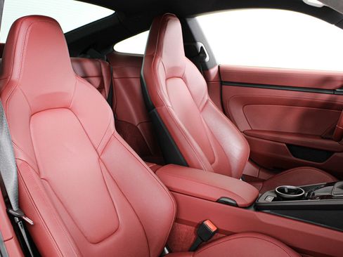 Used 2024 Porsche 911 Carrera GTS RWD image 23