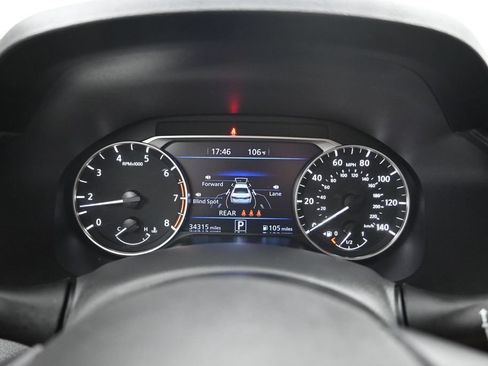 Used 2025 Nissan Altima 2.5 SV FWD image 14