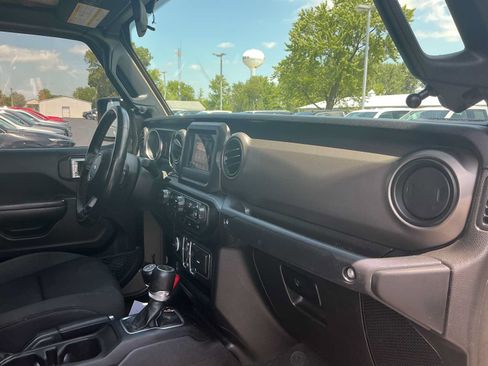 Used 2020 Jeep Gladiator Sport w/ Quick Order Package 24S AWD/4WD image 23