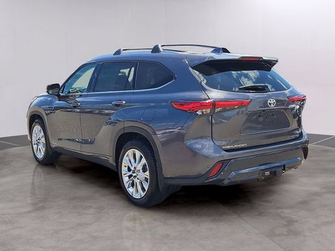 Used 2023 Toyota Highlander Limited AWD/4WD image 6