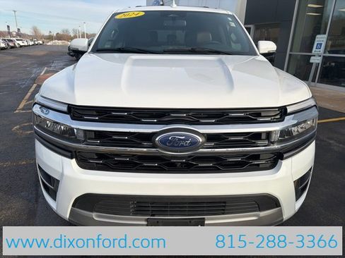 Used 2024 Ford Expedition Limited image 2