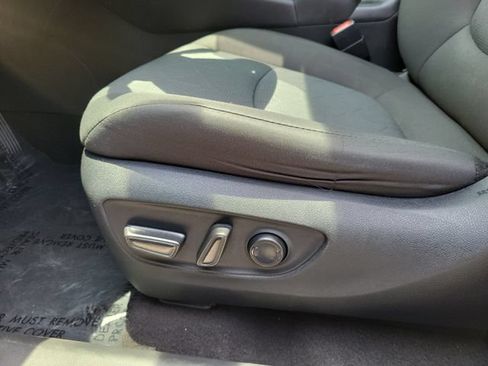 Used 2023 Toyota RAV4 XLE w/ Convenience Package FWD image 11