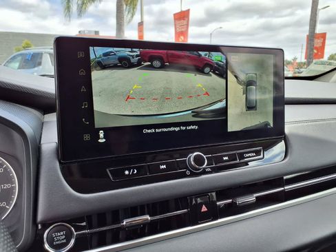 Used 2025 Mitsubishi Outlander SE AWD/4WD image 28