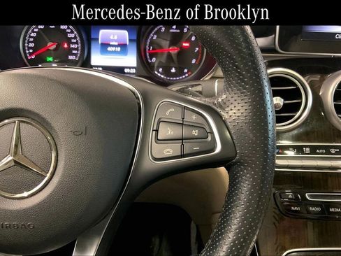 Used 2019 Mercedes-Benz GLC 300 4MATIC image 24