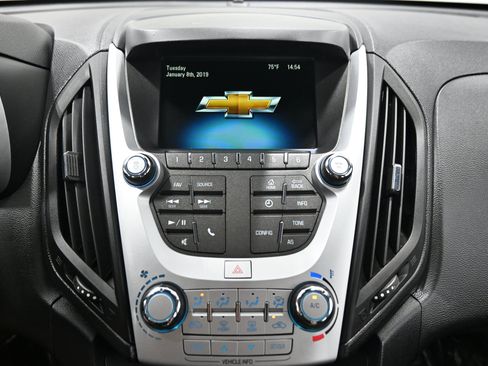 Used 2017 Chevrolet Equinox LS AWD/4WD image 9