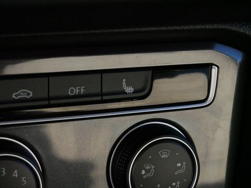 Certified 2024 Volkswagen Tiguan S image 29