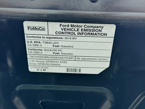 Used 2019 Ford Fusion SE FWD image 19