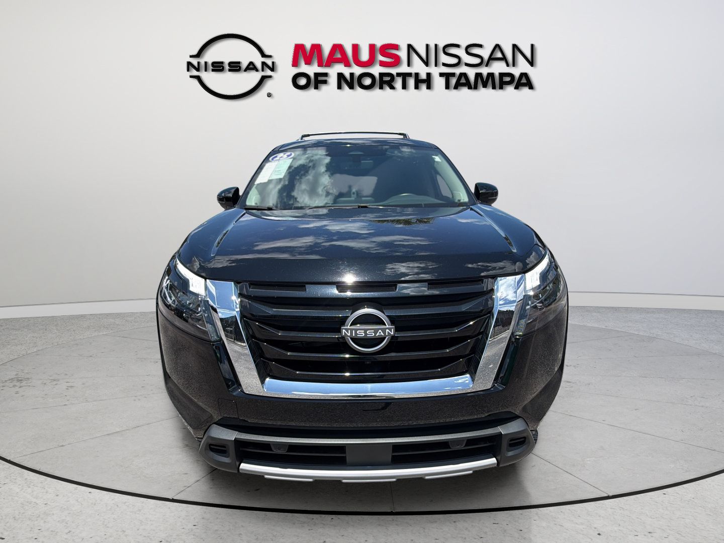 Certified 2025 Nissan Pathfinder SL w/ SL Premium Package FWD image 3