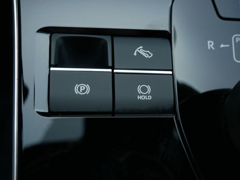 Used 2024 Toyota bZ4X Limited image 29