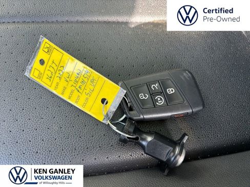 Used 2023 Volkswagen Tiguan SE R-Line FWD image 26