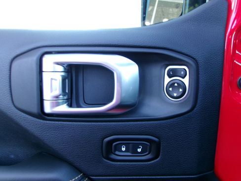 New 2025 Jeep Wrangler Unlimited Sahara image 13