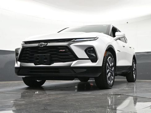 Certified 2023 Chevrolet Blazer RS w/ Driver Confidence II Package AWD/4WD image 31