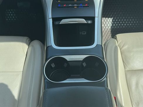 Used 2017 Lincoln MKX Reserve w/ Lincoln MKX Climate Package FWD image 30