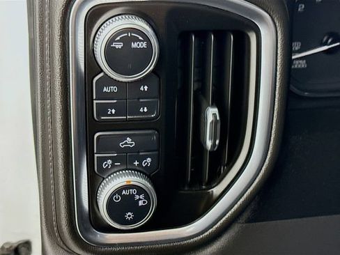 Used 2020 GMC Sierra 1500 SLE w/ SLE Value Package AWD/4WD image 10