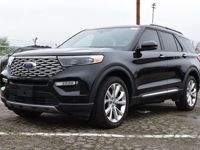 Certified 2023 Ford Explorer Platinum w/ Technology Package