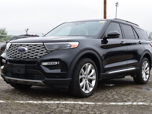 Certified 2023 Ford Explorer Platinum w/ Technology Package image 1