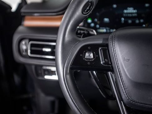 Used 2024 Lincoln Aviator Reserve w/ Equipment Group 201A AWD/4WD image 40