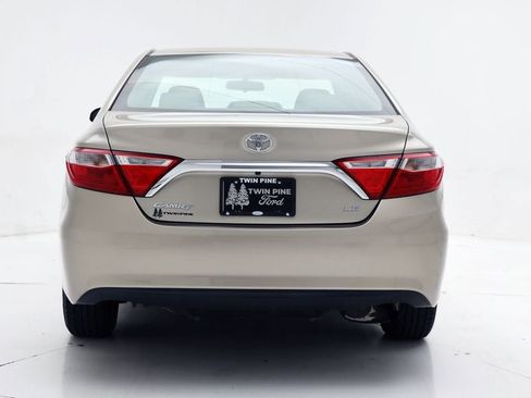 Used 2017 Toyota Camry LE FWD image 7