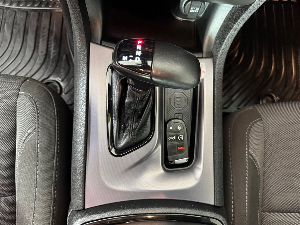 Used 2021 Dodge Charger SXT w/ Blacktop Package AWD/4WD image 18