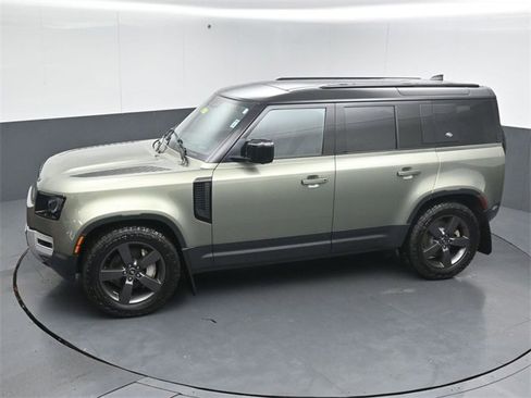 Used 2022 Land Rover Defender 110 SE image 48