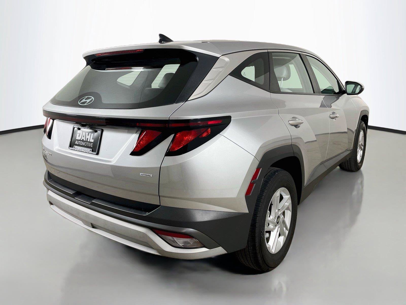 Used 2025 Hyundai Tucson SE AWD/4WD image 13