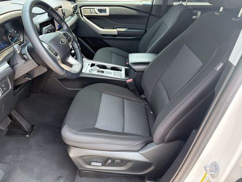 Used 2022 Ford Explorer XLT RWD image 11