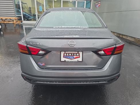 Used 2025 Nissan Altima 2.5 SV FWD image 6