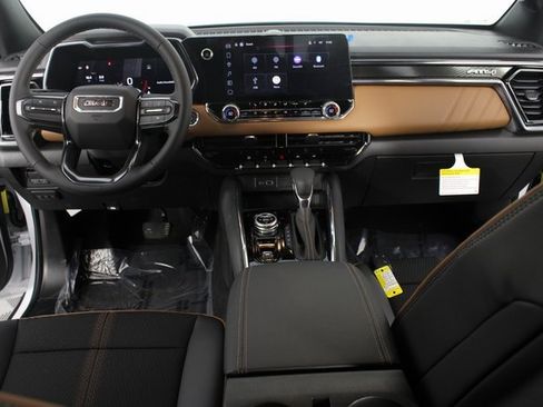 New 2026 GMC Canyon AT4 w/ Off-Road Front Bumper Package image 9