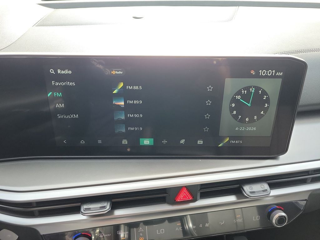 New 2026 Kia Sorento S w/ S Panoramic Sunroof Package FWD image 32