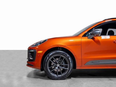 Used 2023 Porsche Macan T image 28