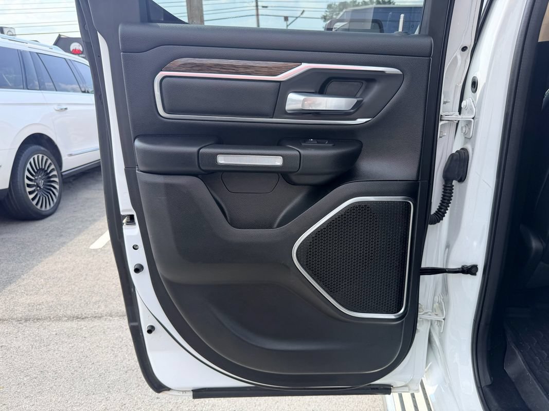 Used 2019 RAM 1500 Laramie AWD/4WD image 25