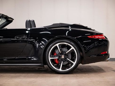 Used 2013 Porsche 911 Carrera 4S image 26