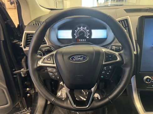 Certified 2024 Ford Edge SEL image 19