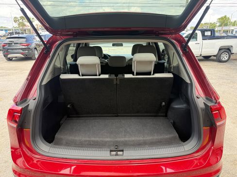 Used 2019 Volkswagen Tiguan S image 6