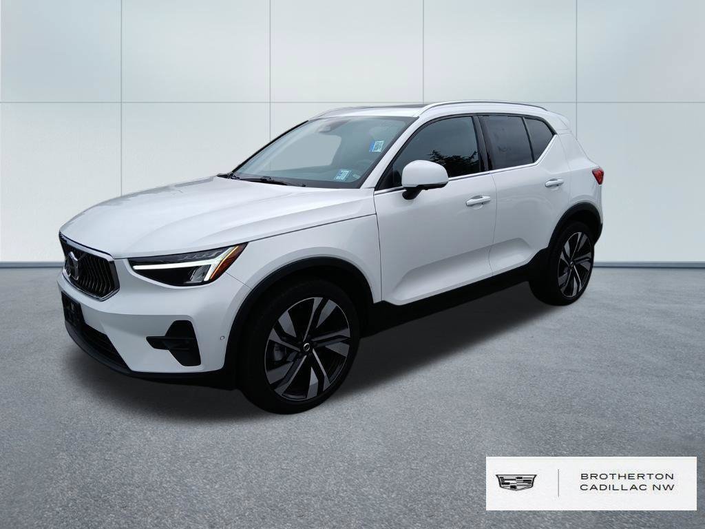 Used 2023 Volvo XC40 B5 Plus w/ Protection Package Premier AWD/4WD 360° Tour