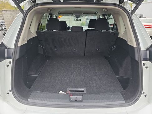 Used 2025 Nissan Rogue SV image 12