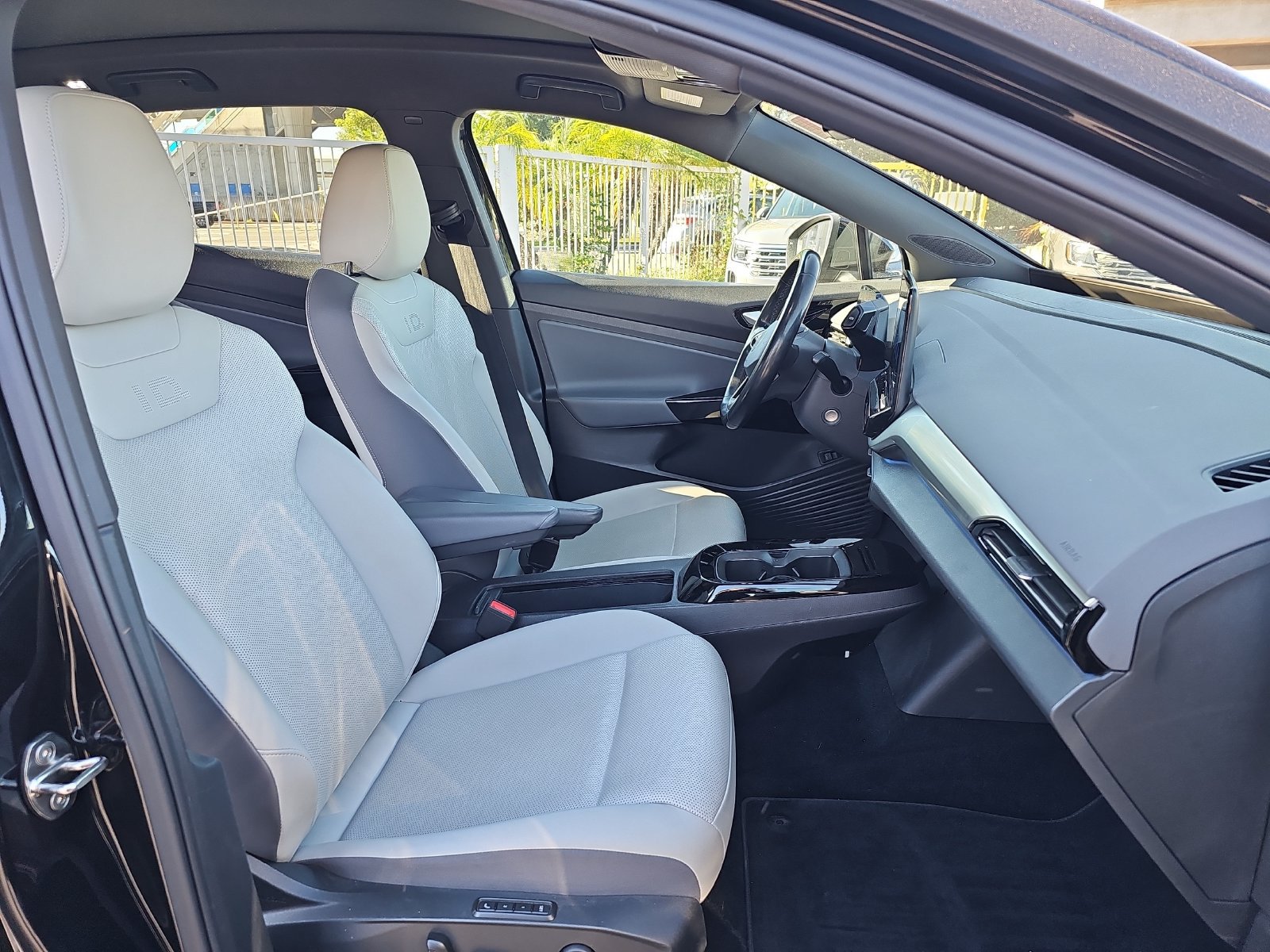 Used 2022 Volkswagen ID.4 Pro S AWD/4WD image 13