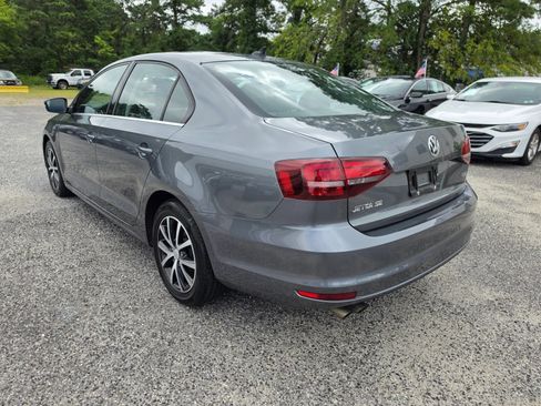 Used 2018 Volkswagen Jetta SE FWD image 7