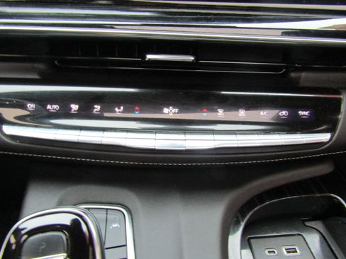 Used 2023 Cadillac Escalade Sport AWD/4WD image 21