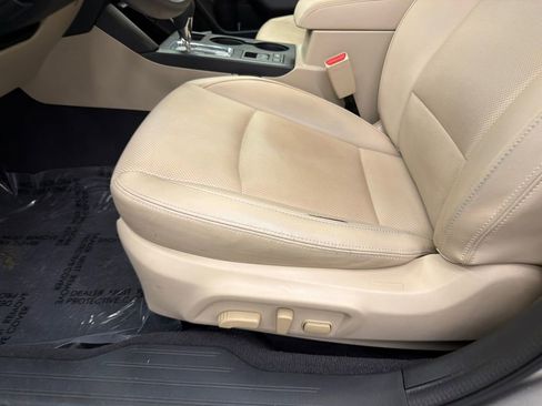 Used 2016 Subaru Outback 2.5i Limited AWD/4WD image 10