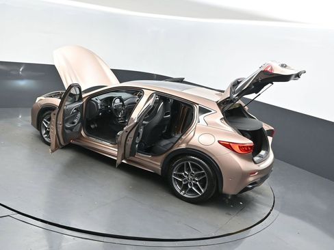 Used 2018 INFINITI QX30 Sport w/ Sport Leather Package image 48