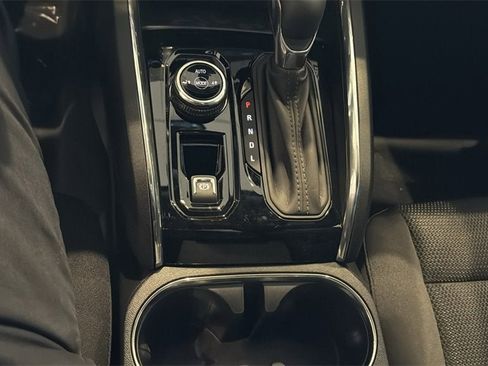 New 2025 GMC Canyon Elevation w/ Convenience Package image 25