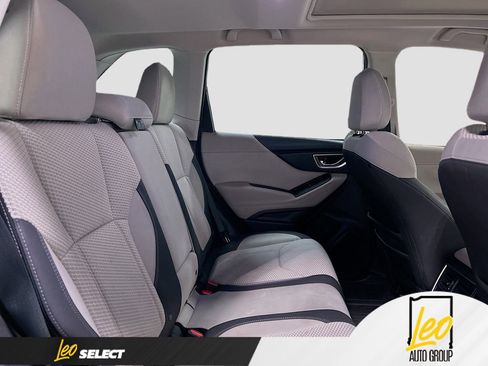 Used 2023 Subaru Forester Premium image 27