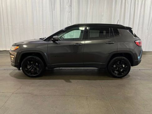 Used 2019 Jeep Compass Latitude AWD/4WD image 6