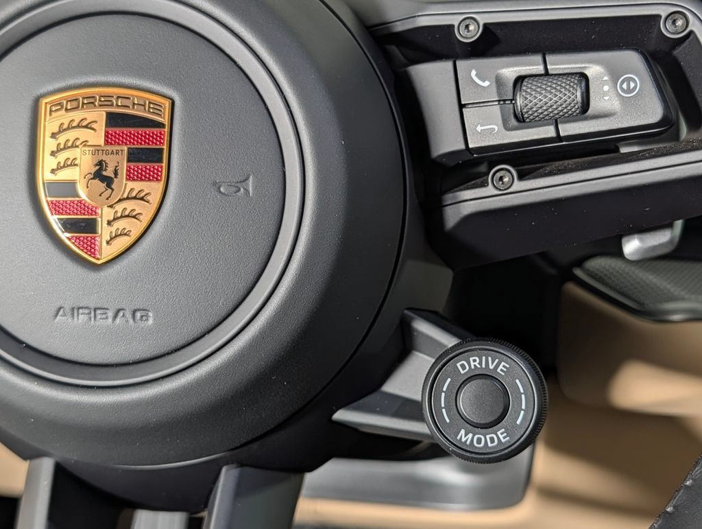 New 2026 Porsche Cayenne Coupe AWD/4WD image 38