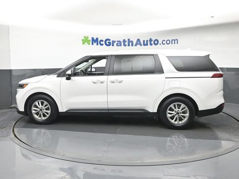 Used 2024 Kia Carnival LX FWD image 27
