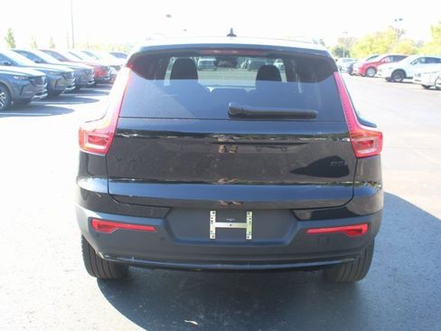 New 2026 Volvo XC40 B5 Ultra w/ Climate Package image 4